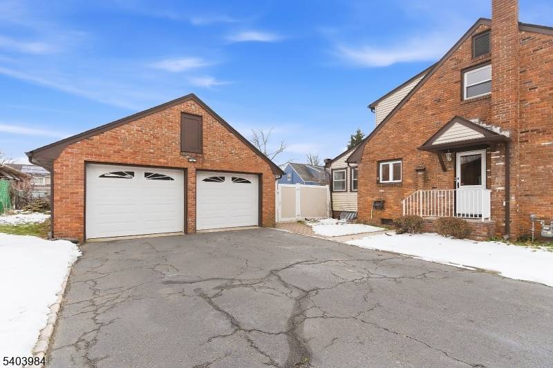 Scotch Plains Twp., NJ 07076,2062 Valley Ave