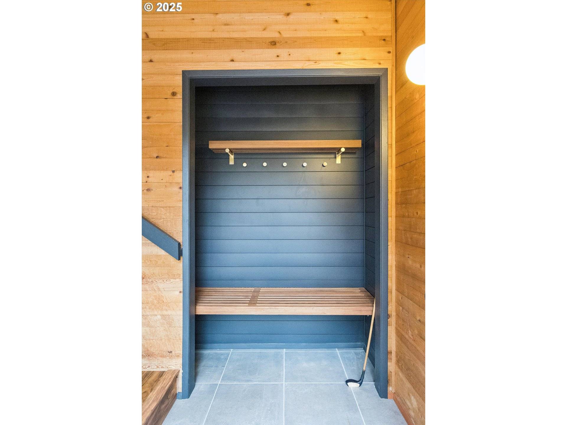 Lake Oswego, OR 97035,3 MOUNTAIN CIR