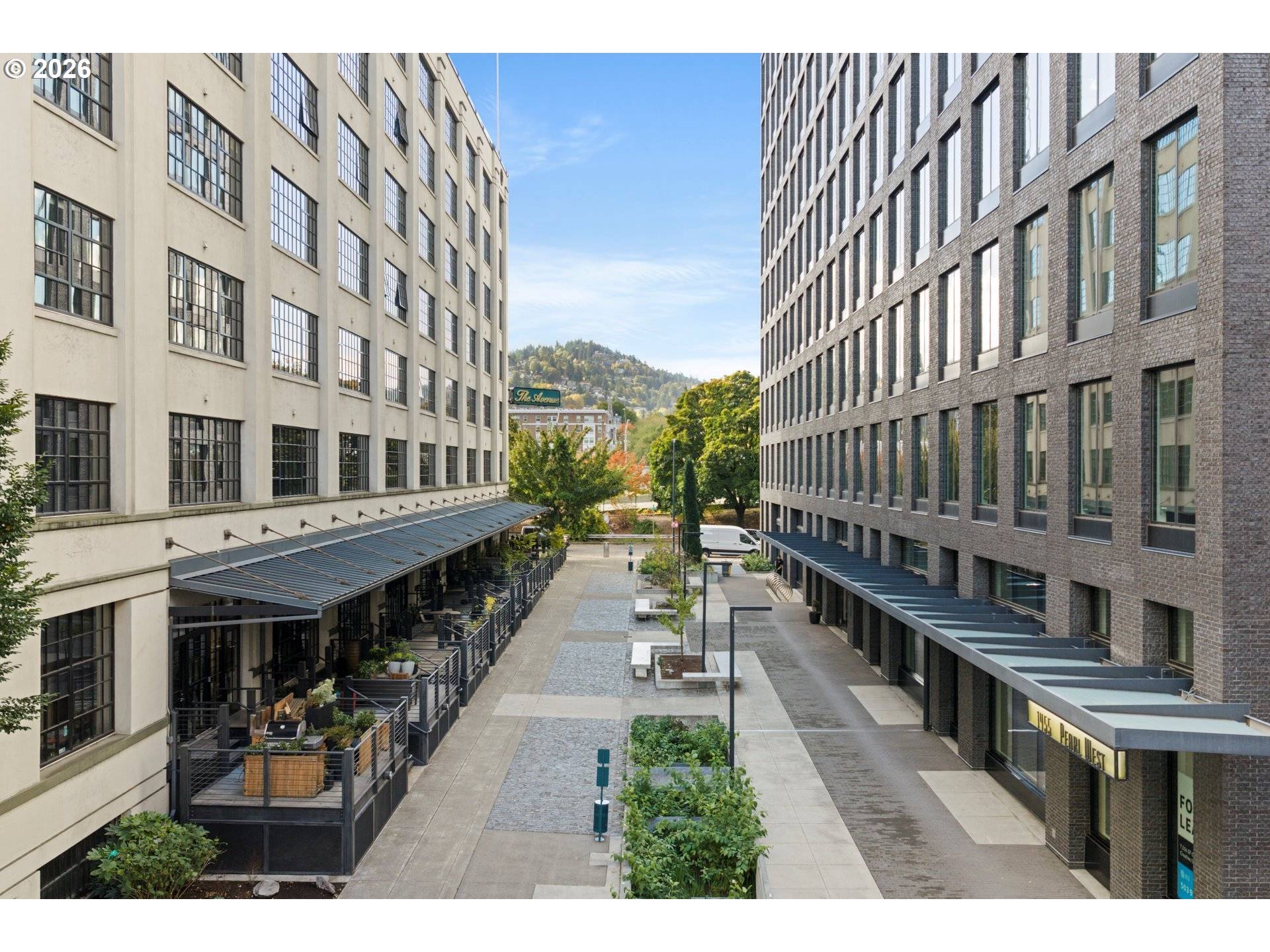 Portland, OR 97209,1400 NW IRVING ST #322