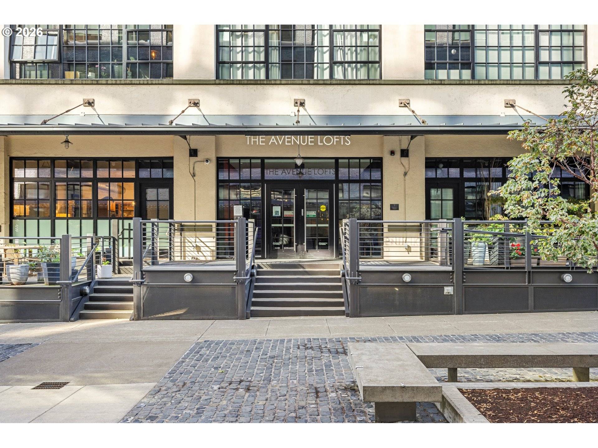 Portland, OR 97209,1400 NW IRVING ST #322