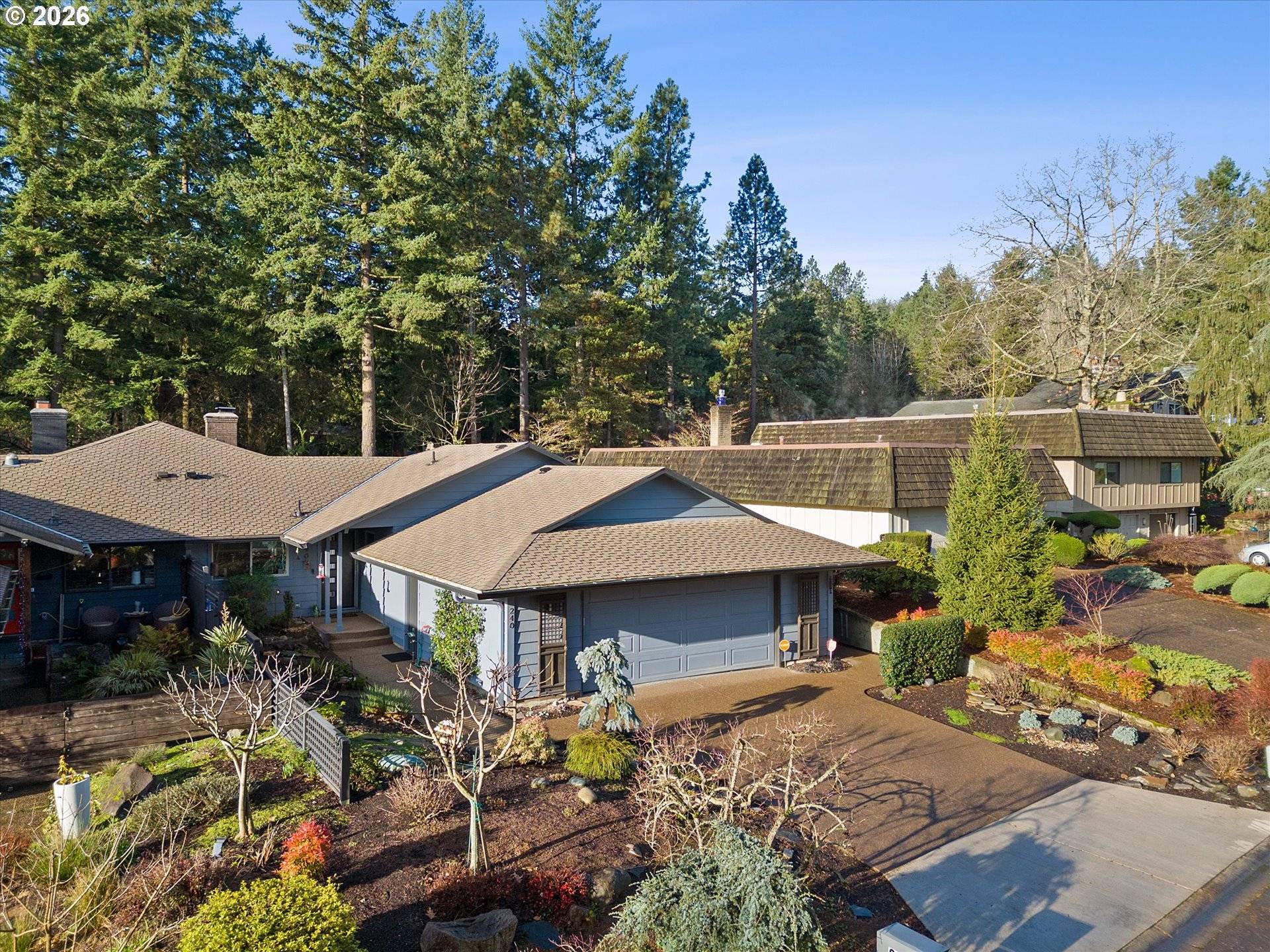 Lake Oswego, OR 97035,240 GREENRIDGE DR