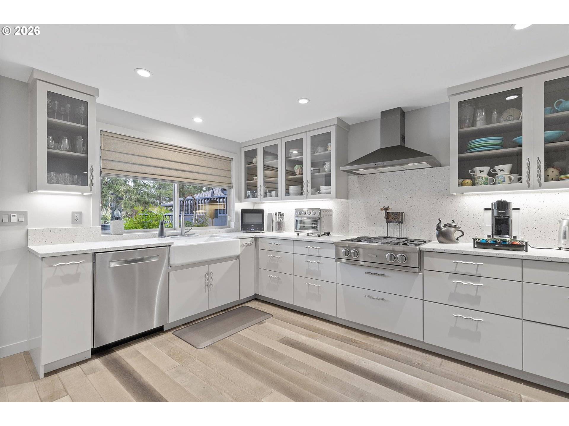 Lake Oswego, OR 97035,240 GREENRIDGE DR