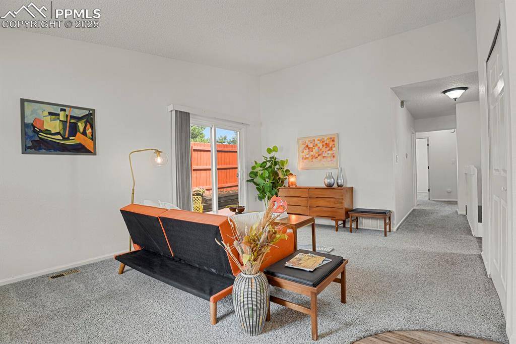 Colorado Springs, CO 80906,794 Crosstrail DR