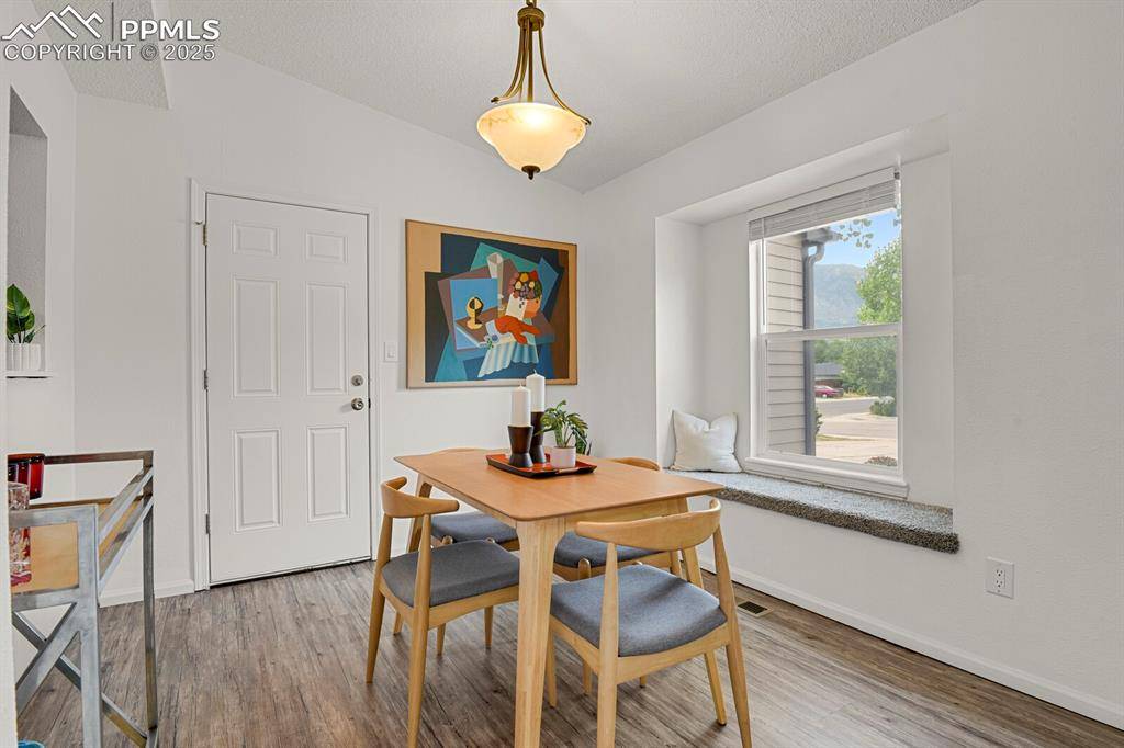 Colorado Springs, CO 80906,794 Crosstrail DR