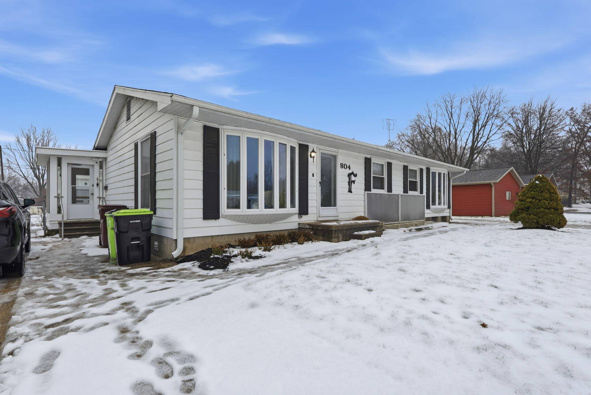 Greenville, MI 48838,804 E High ST