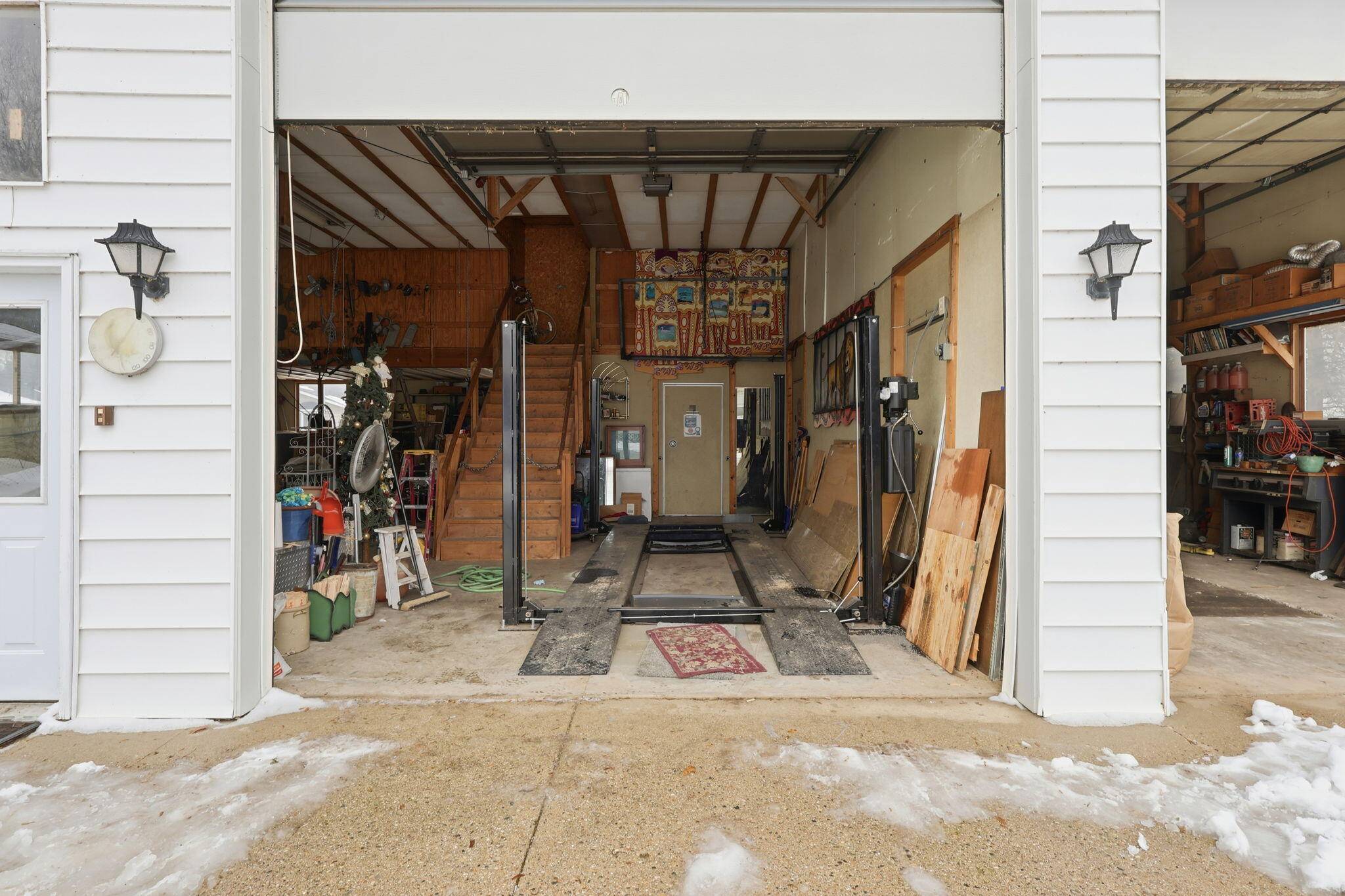 Greenville, MI 48838,804 E High ST