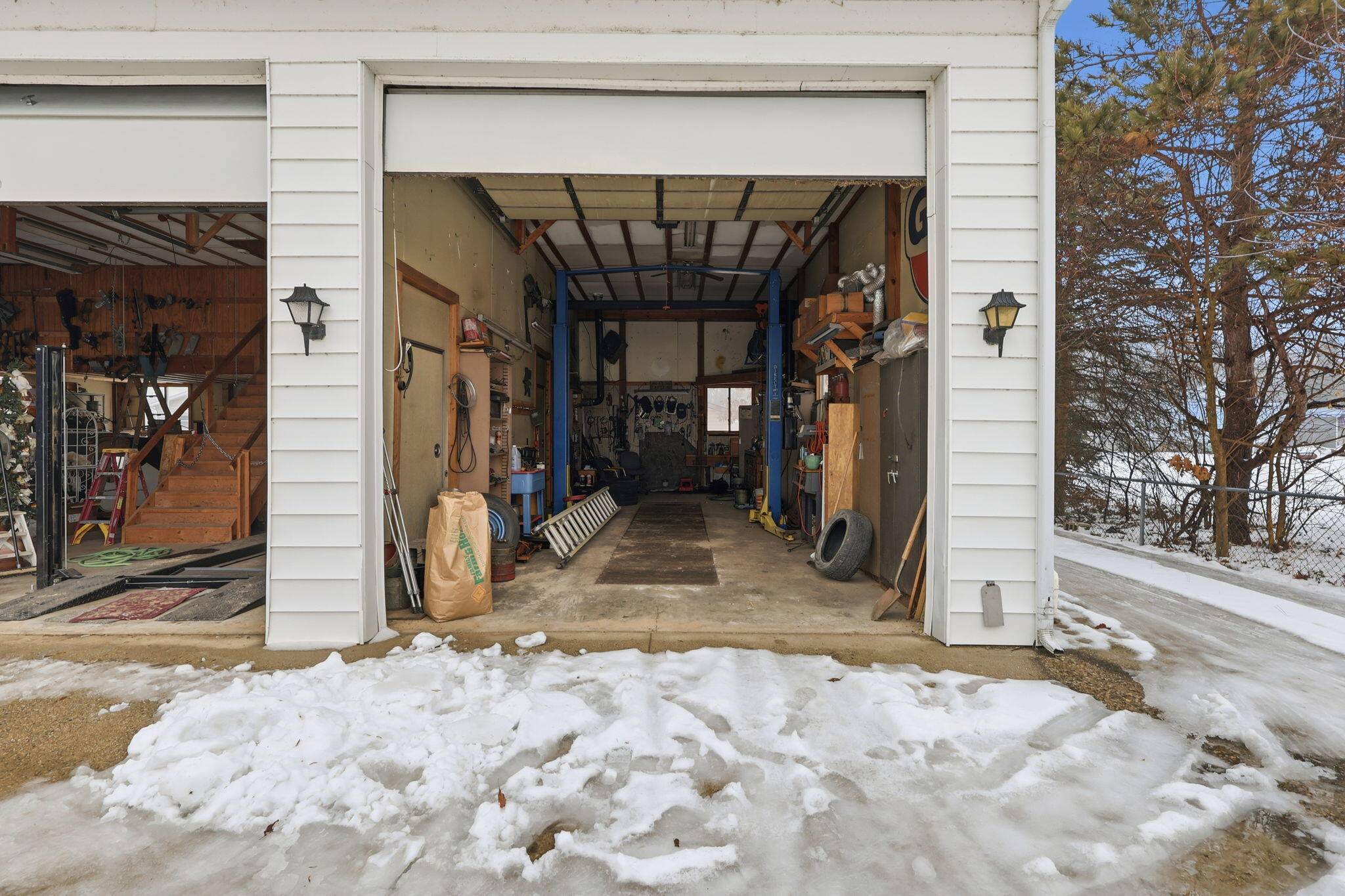 Greenville, MI 48838,804 E High ST