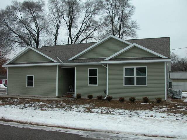 Belding, MI 48809,902 N York ST