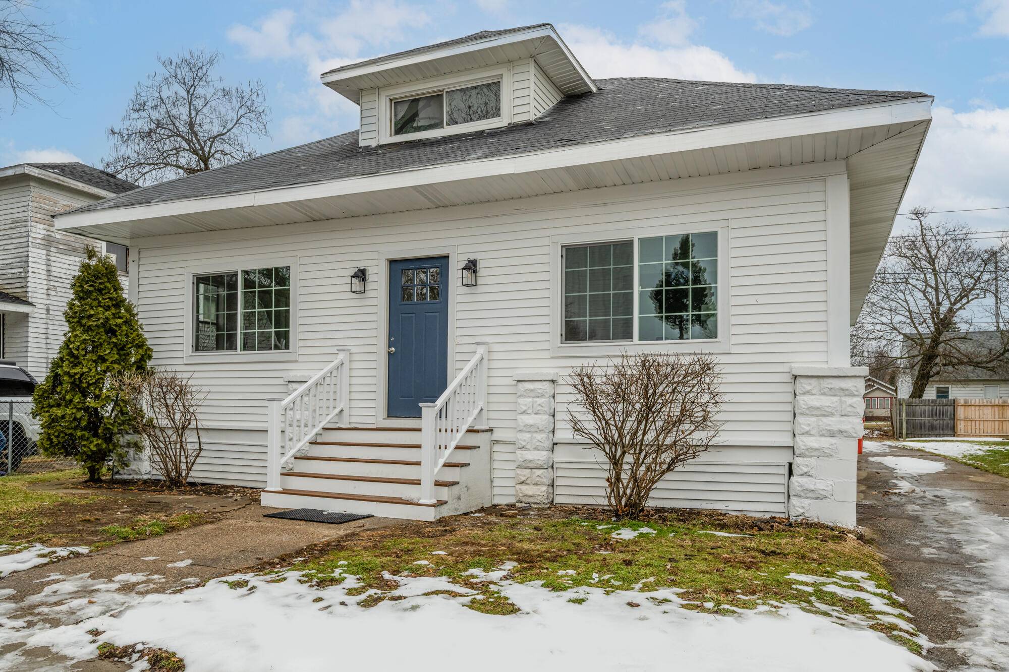 Benton Harbor, MI 49022,575 Cass ST