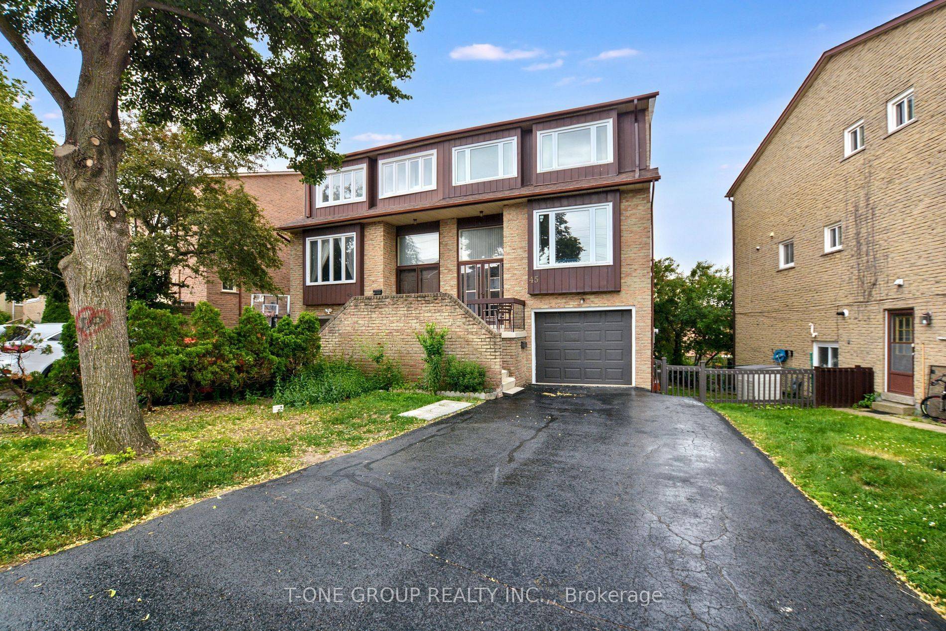 Toronto C07, ON M2R 3P3,45 Henry Welsh DR