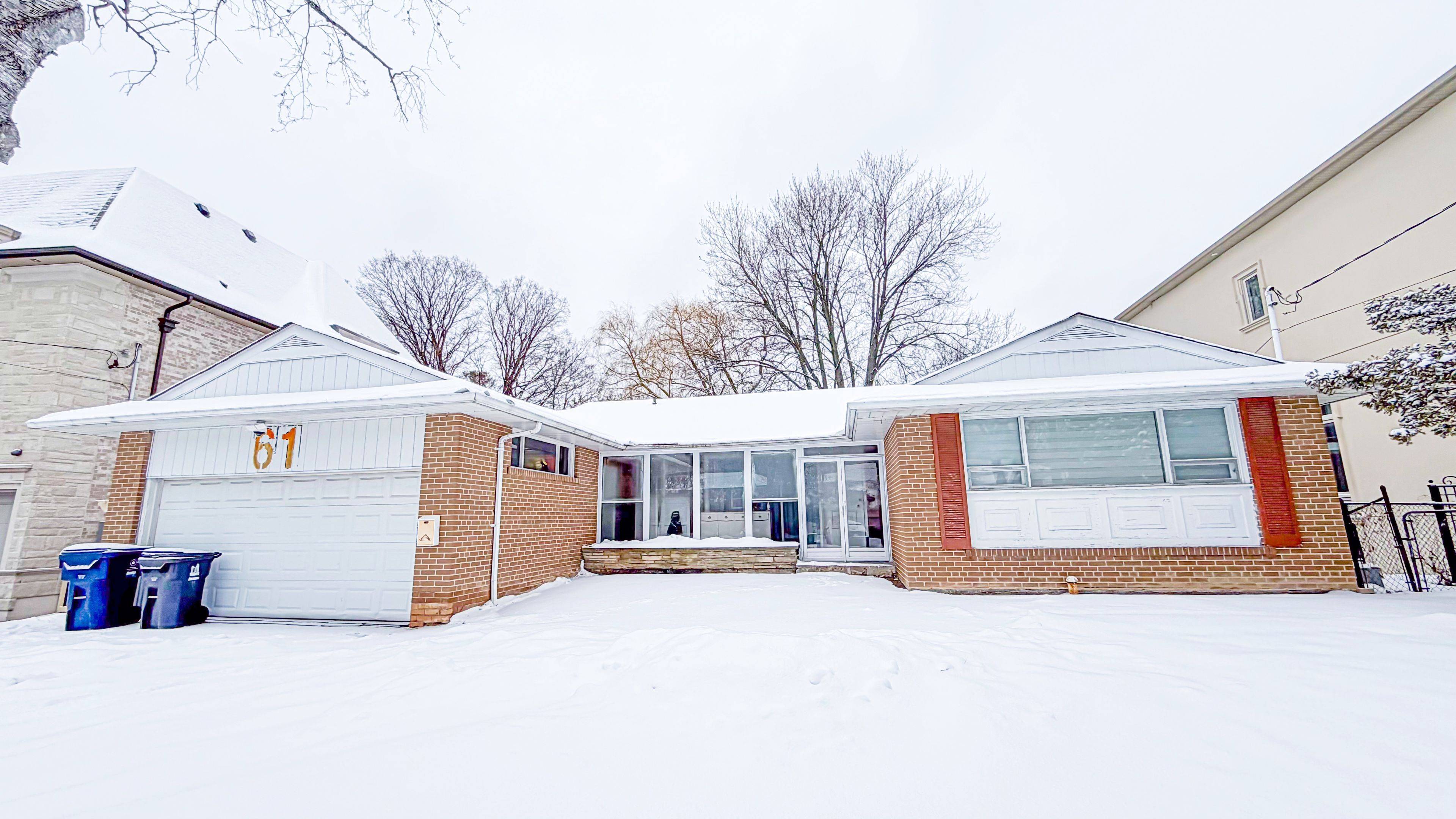 Toronto C15, ON M2J 2N8,61 Alamosa DR