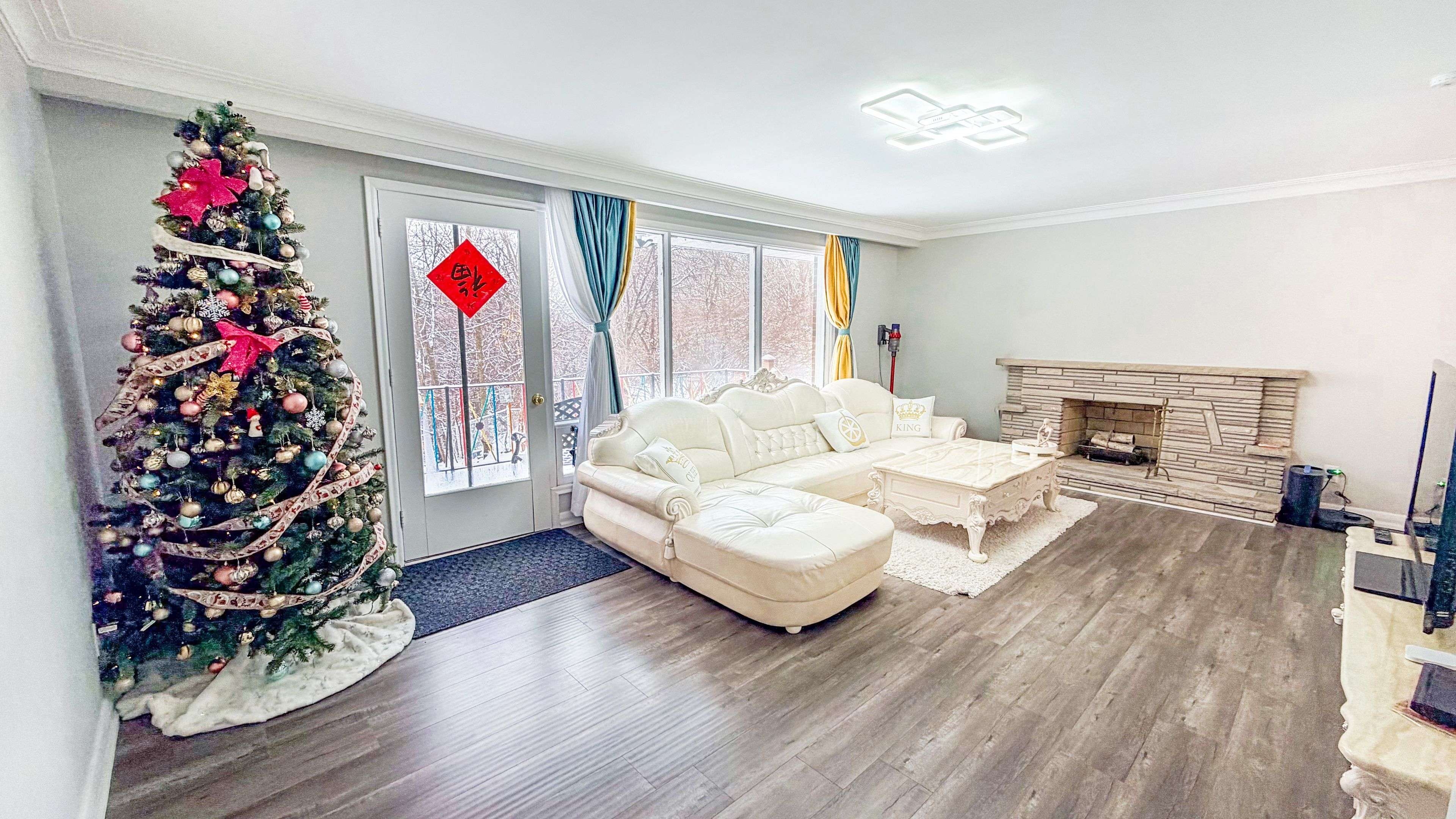 Toronto C15, ON M2J 2N8,61 Alamosa DR