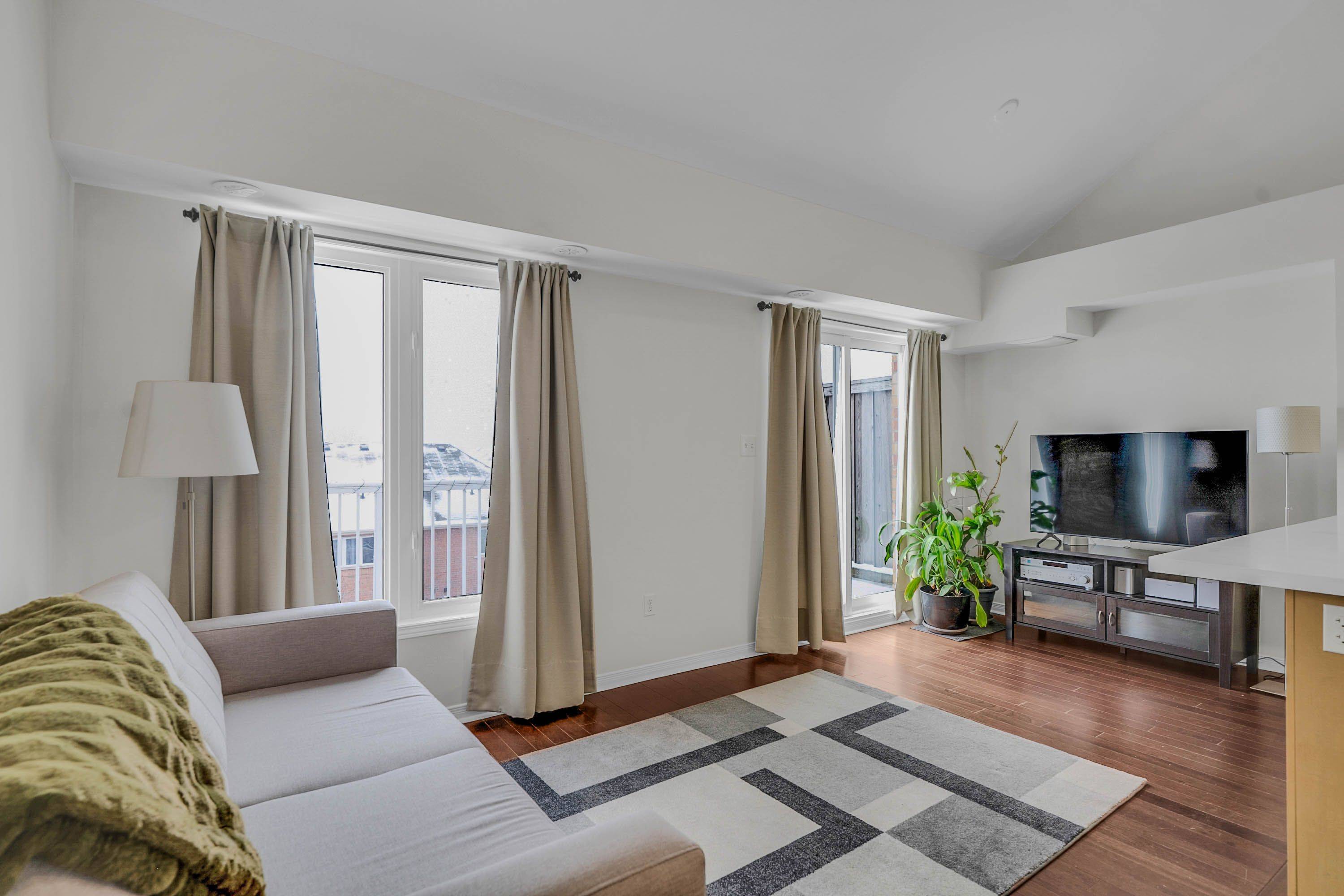 Toronto E04, ON M1L 0E8,651 B Warden AVE #36