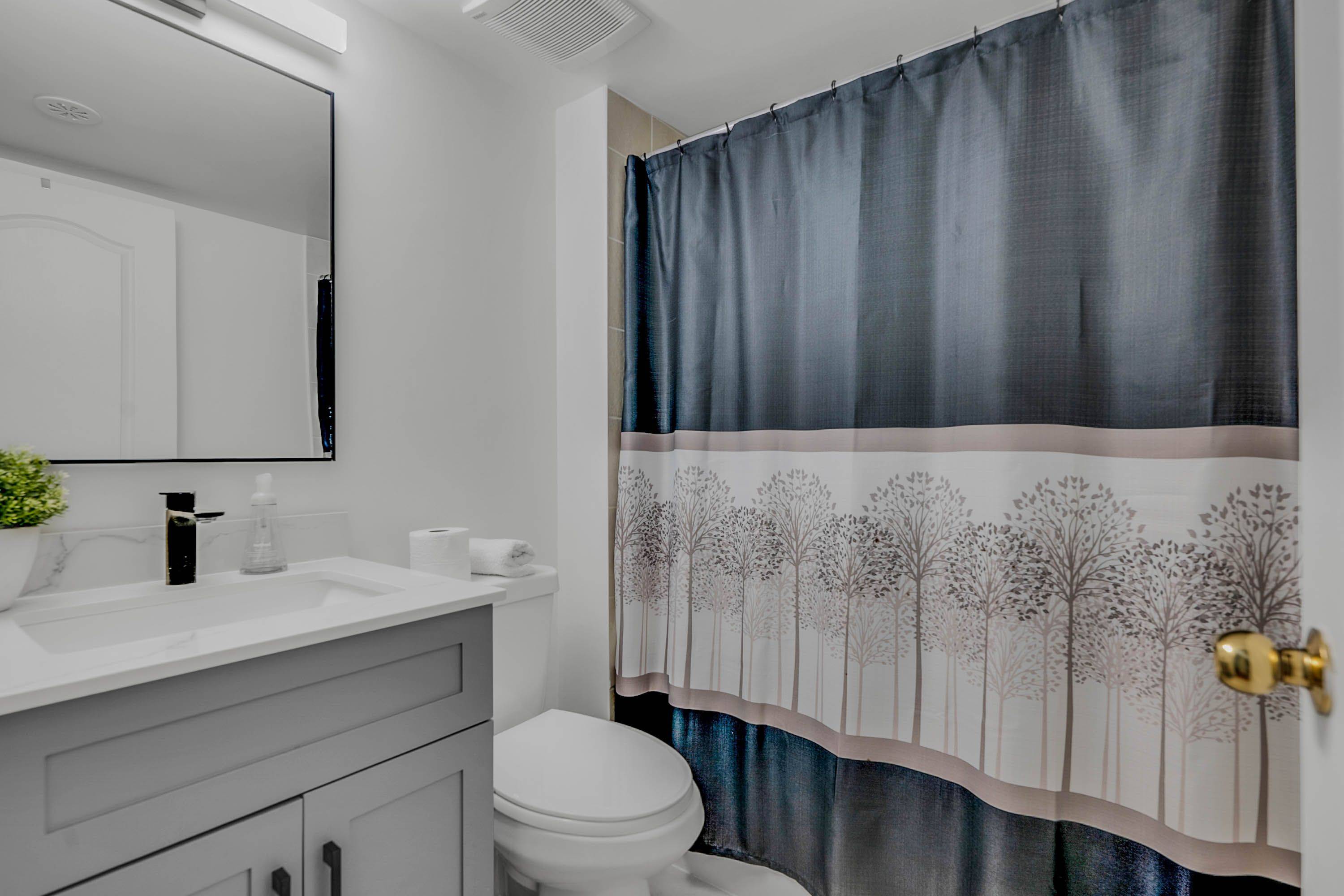 Toronto E04, ON M1L 0E8,651 B Warden AVE #36