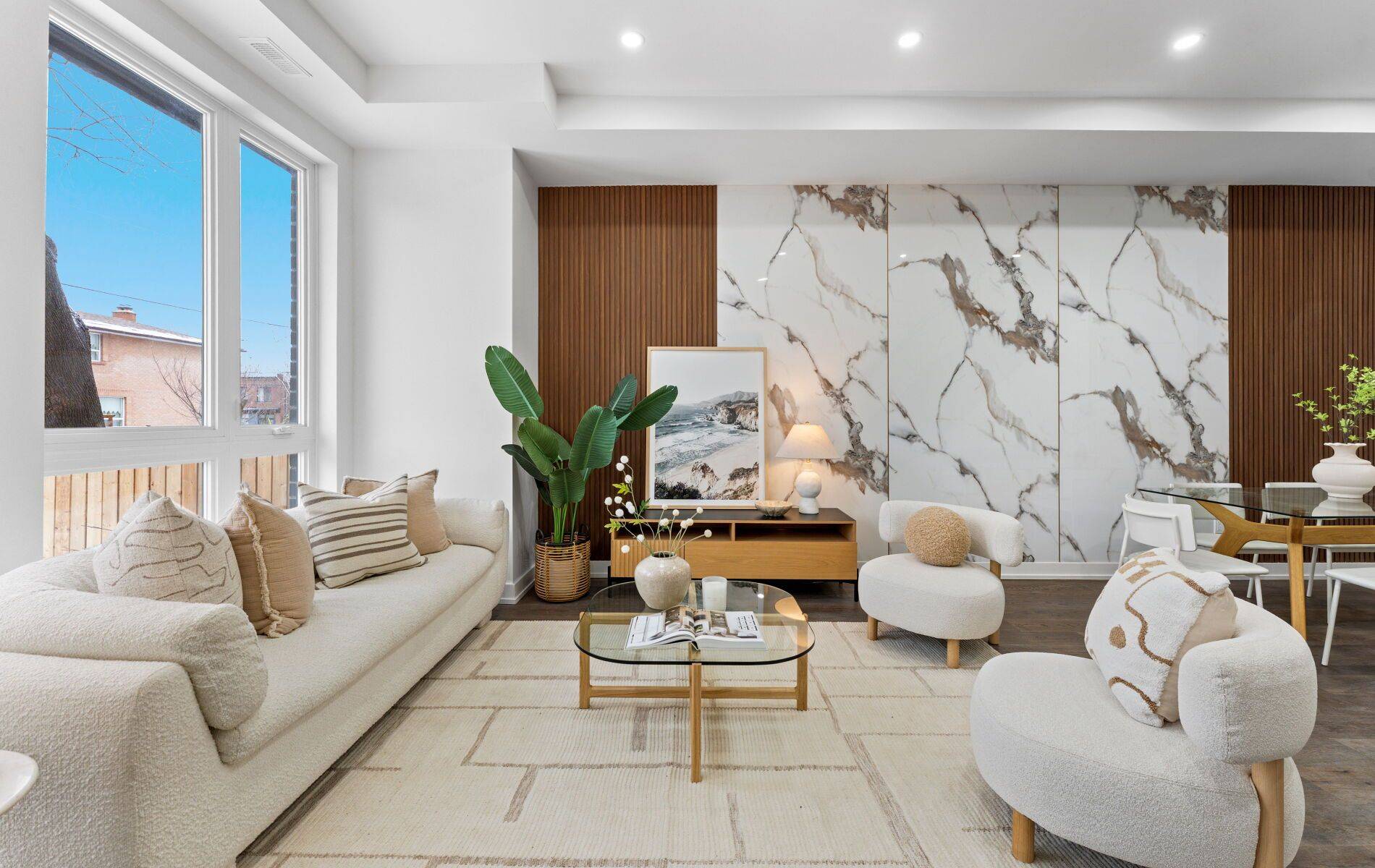 Toronto E03, ON M4C 2J2,65 Crewe AVE