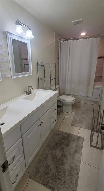 Davie, FL 33328,8644 Bridle Path Ct #200