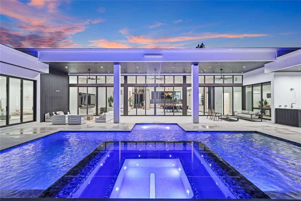 Parkland, FL 33067,8795 Valencia Ct