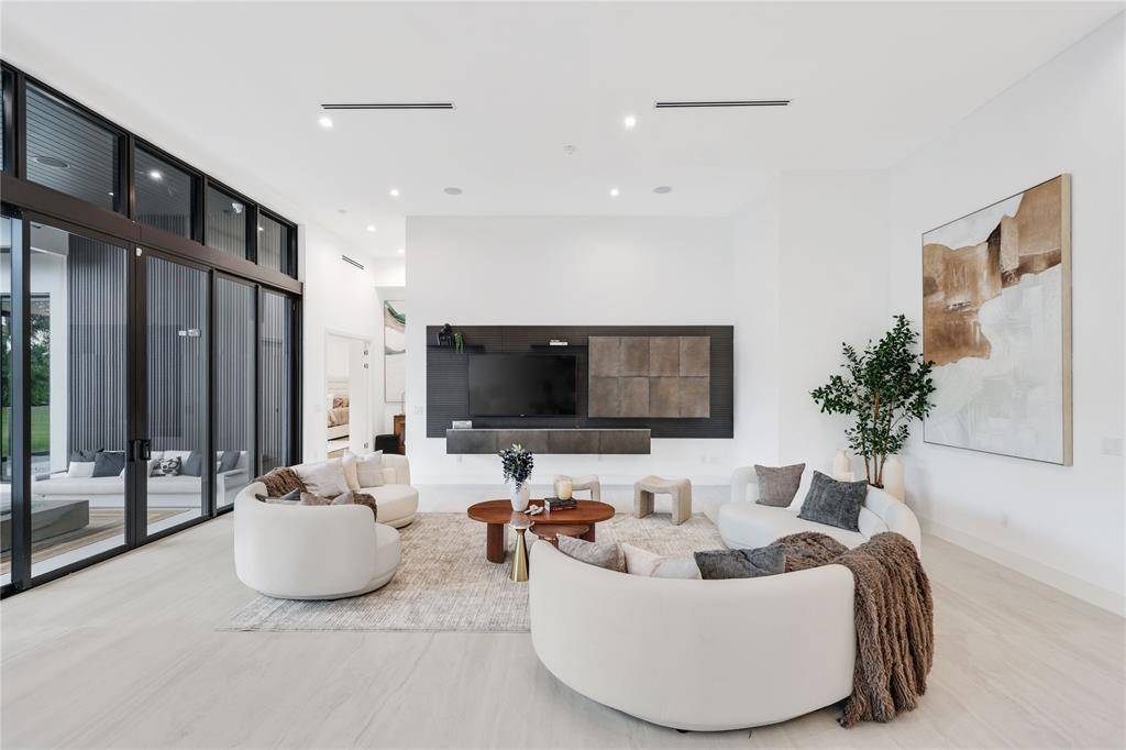 Parkland, FL 33067,8795 Valencia Ct