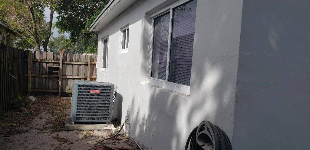 Davie, FL 33314,4230 SW 57th Ave