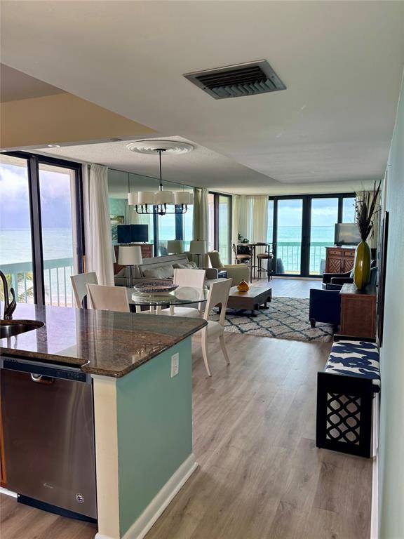 Jensen Beach, FL 34957,9940 S Ocean Dr #501