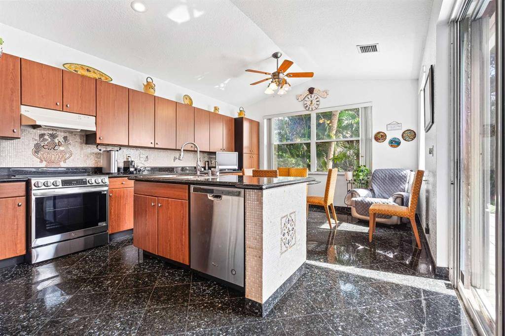 Fort Lauderdale, FL 33309,3274 NW 22nd Ave