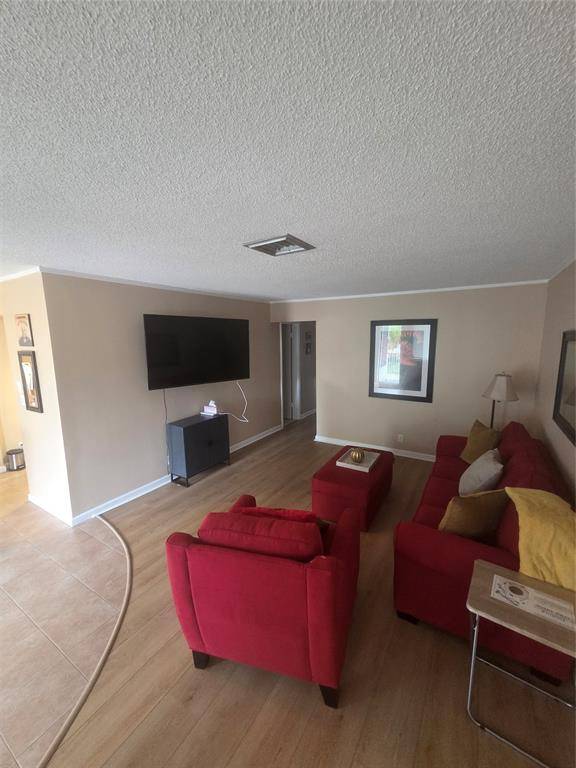 Fort Lauderdale, FL 33308,1920 NE 51st Ct #201