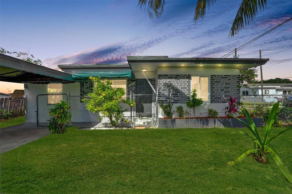 Hollywood, FL 33021,5903 Mckinley St