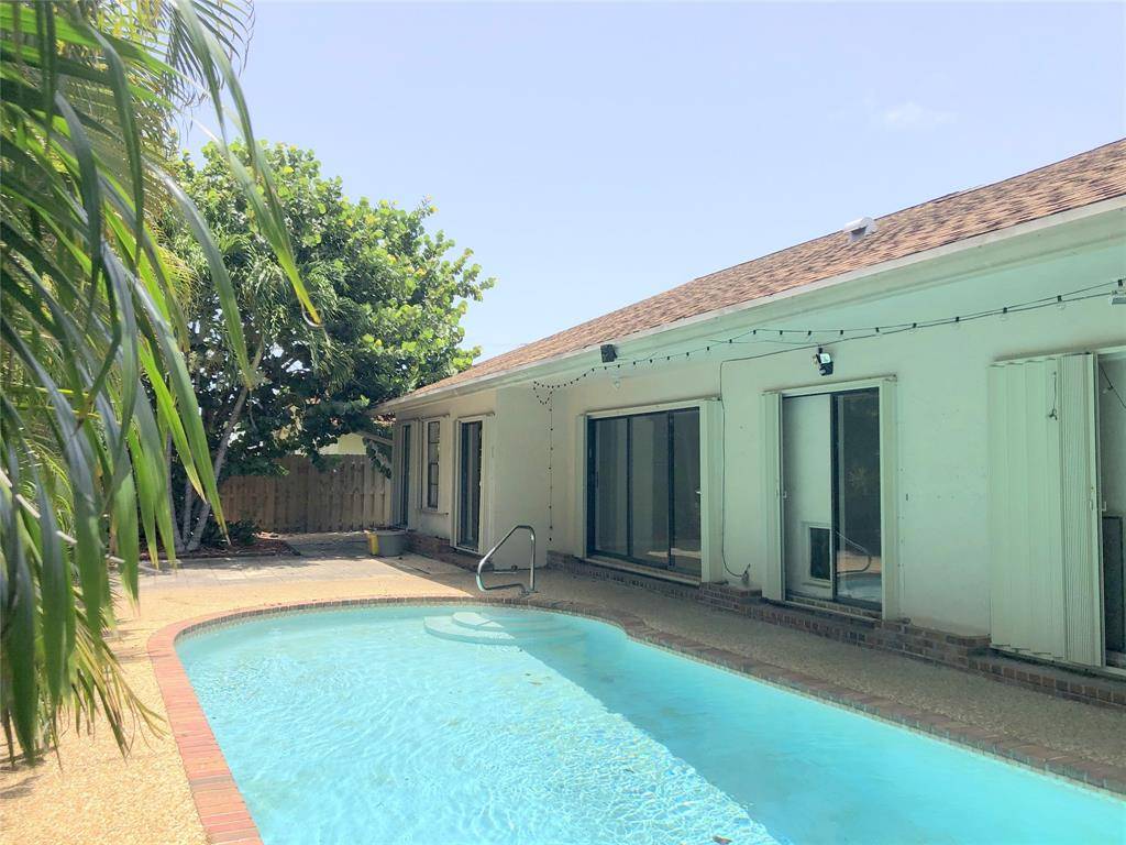 Boca Raton, FL 33487,71 Laredo Ln