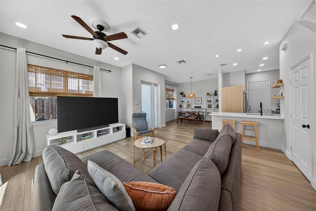 Pompano Beach, FL 33060,15 NE 20th Ave