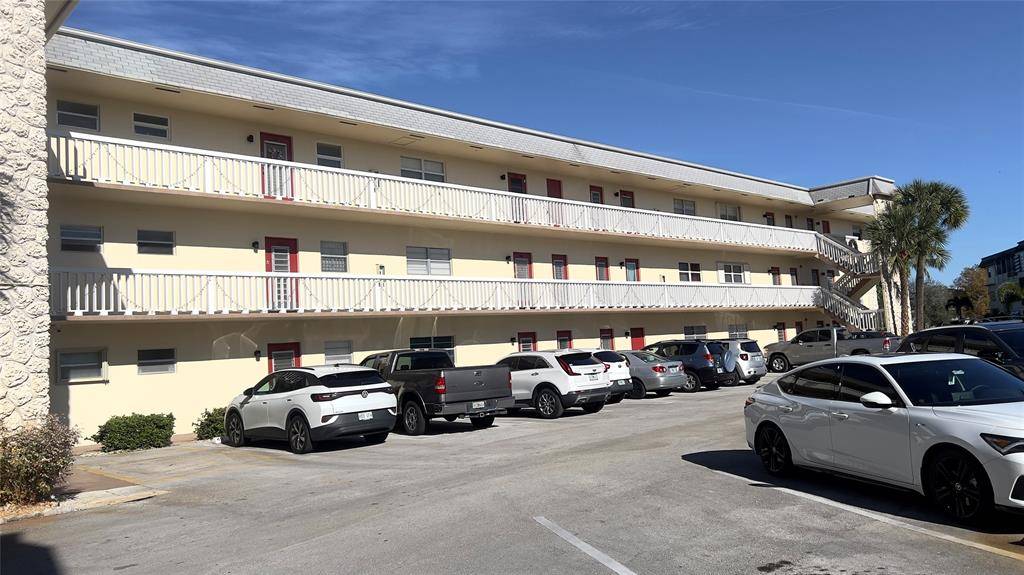 Fort Lauderdale, FL 33313,4411 NW 16th St #207