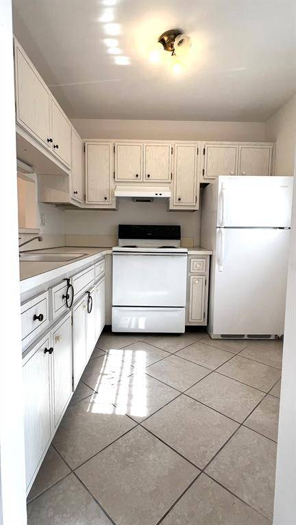 Fort Lauderdale, FL 33313,4411 NW 16th St #207