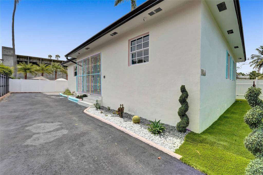 Miami, FL 33150,8236 NW 1st Pl #1