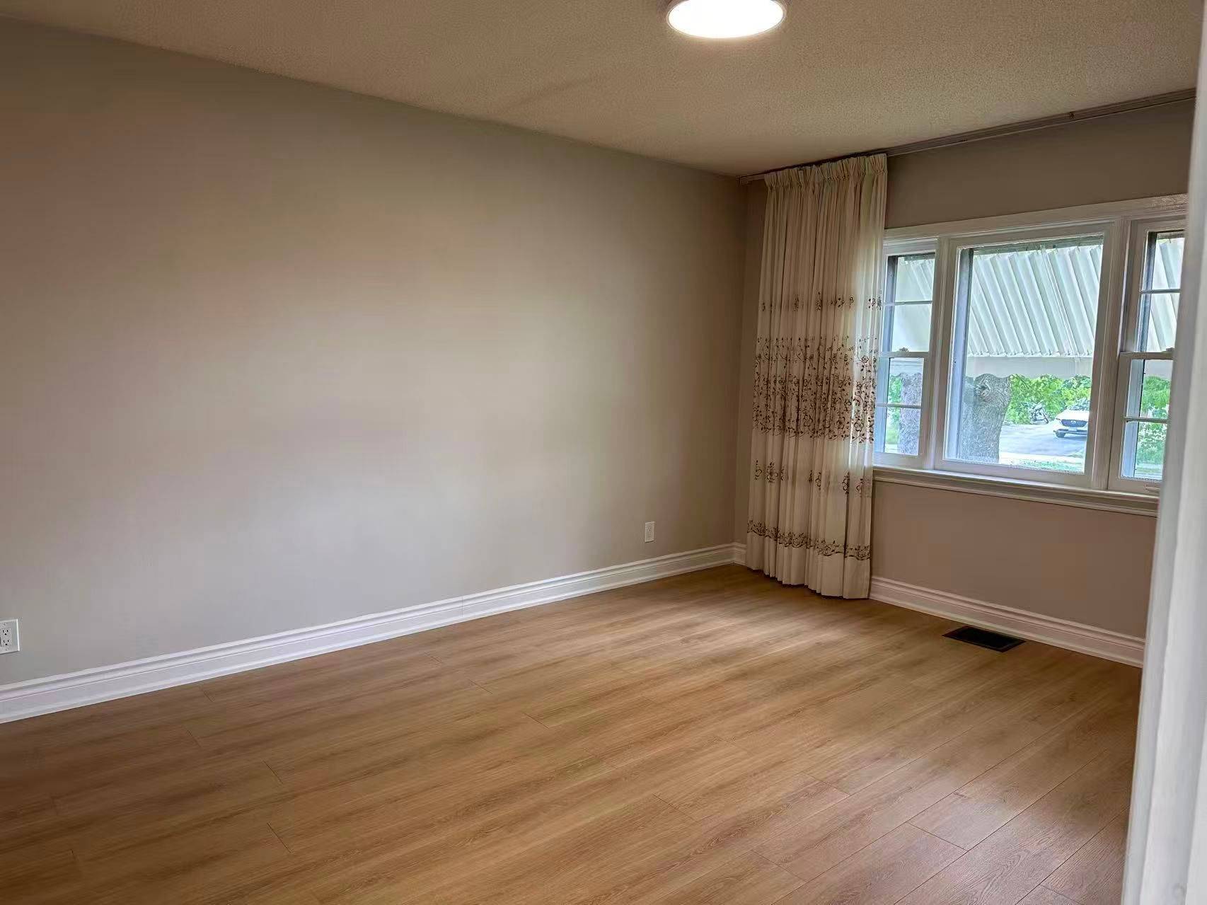 Richmond Hill, ON L4C 4L5,82 Oxford ST #Main