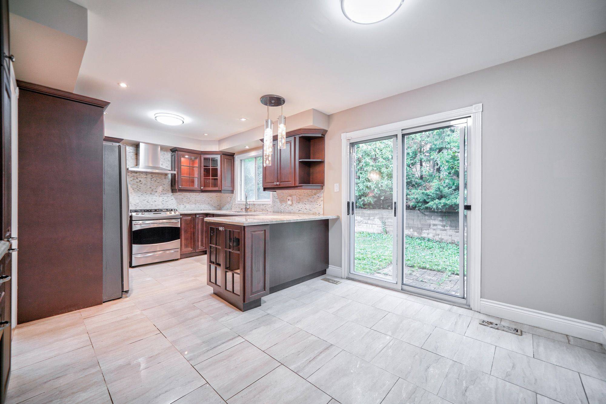 Markham, ON L3R 9G4,24 Muster CT