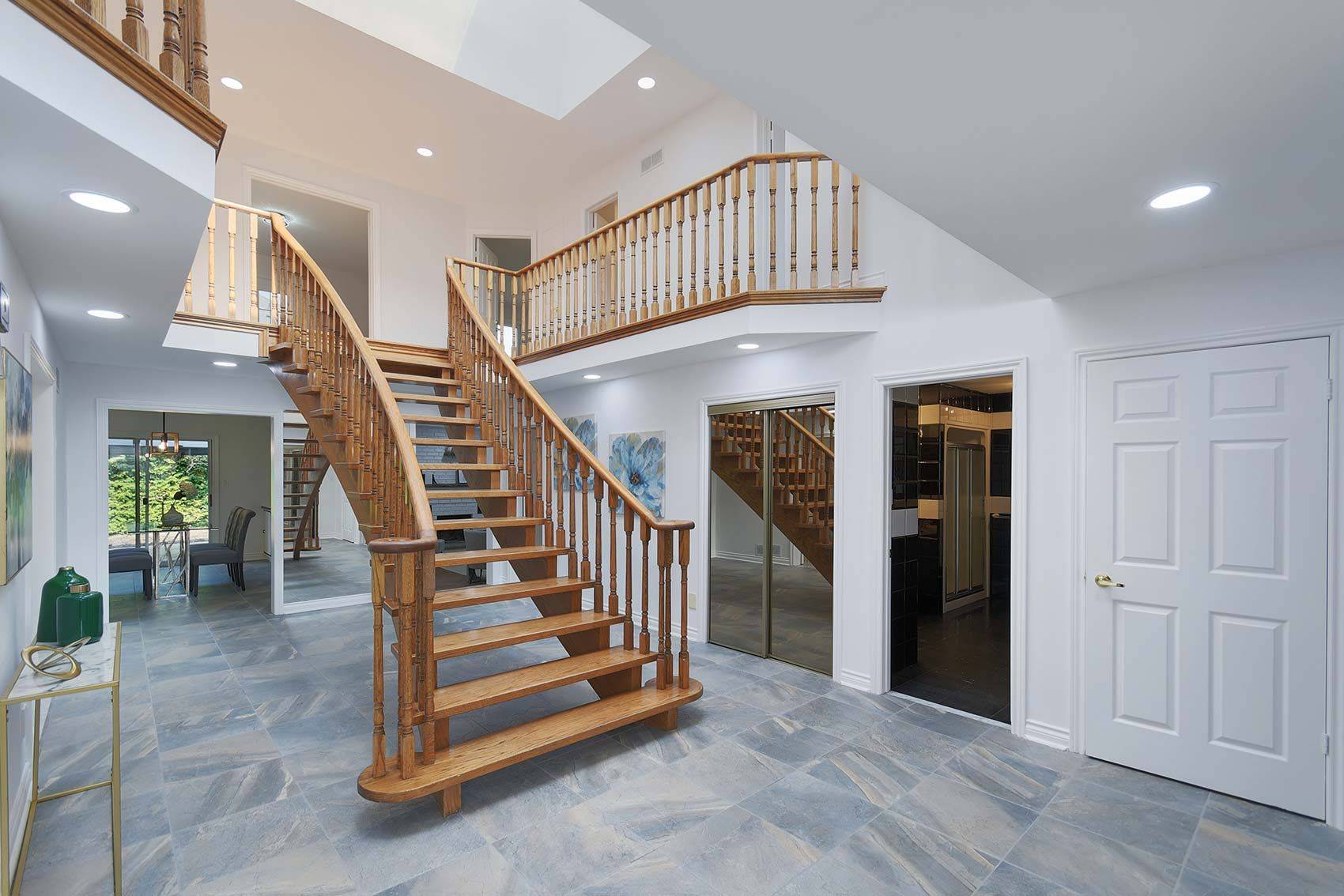 Richmond Hill, ON L4C 4L7,182 Oxford ST