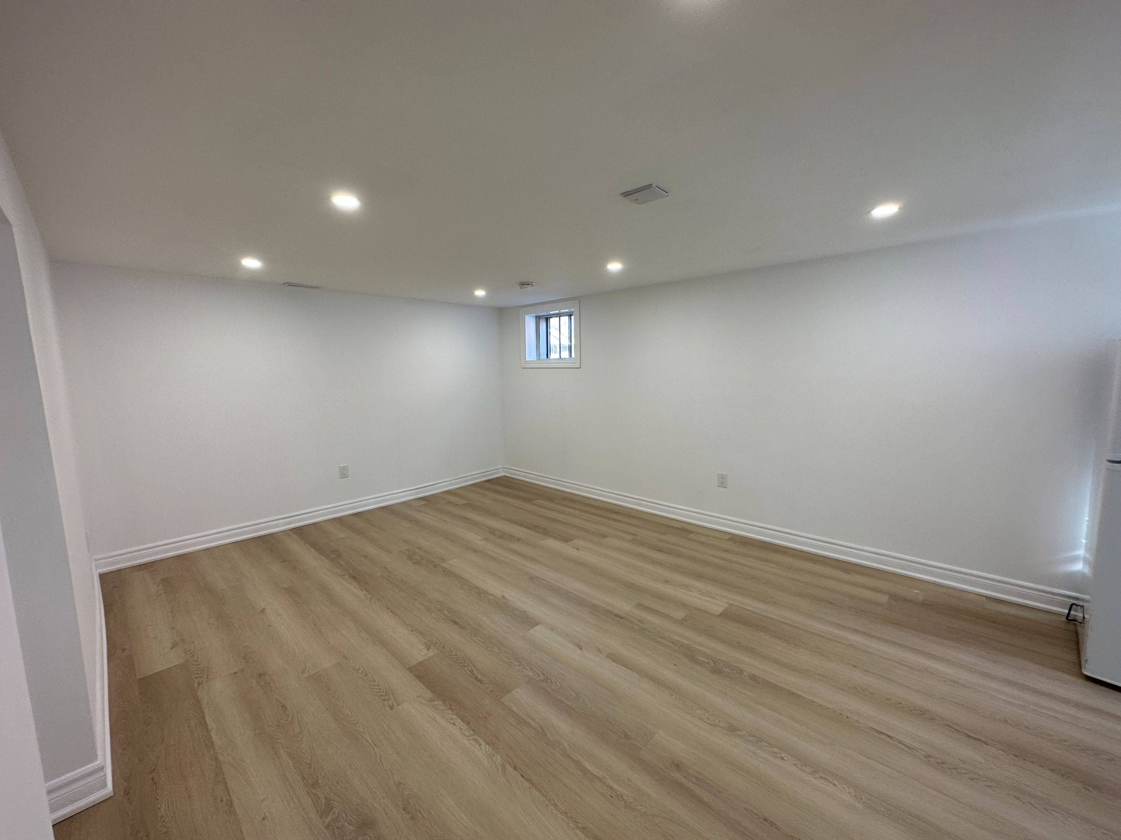 Richmond Hill, ON L4C 2N2,38 Cartier CRES #Bachelor