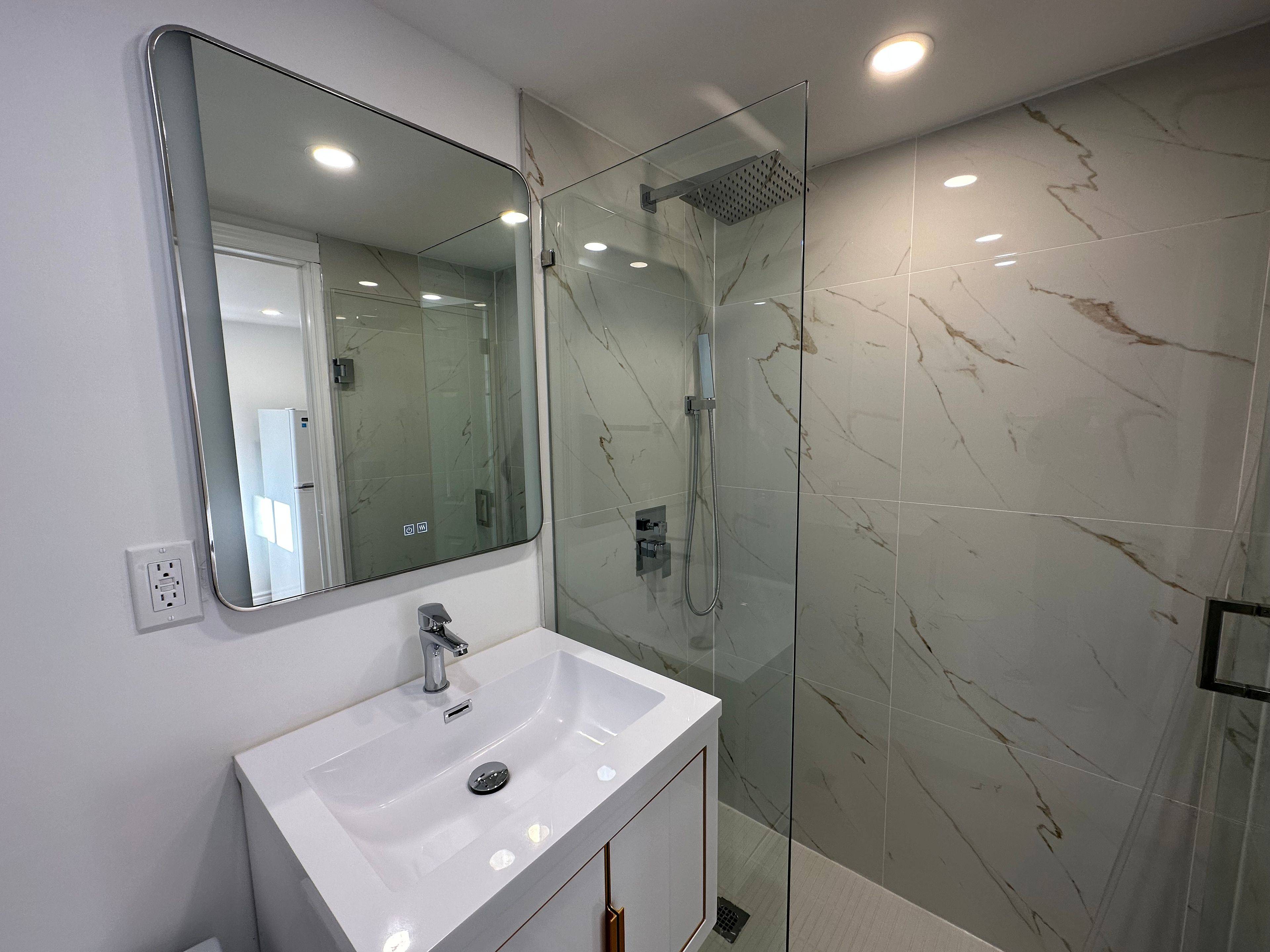 Richmond Hill, ON L4C 2N2,38 Cartier CRES #Bachelor