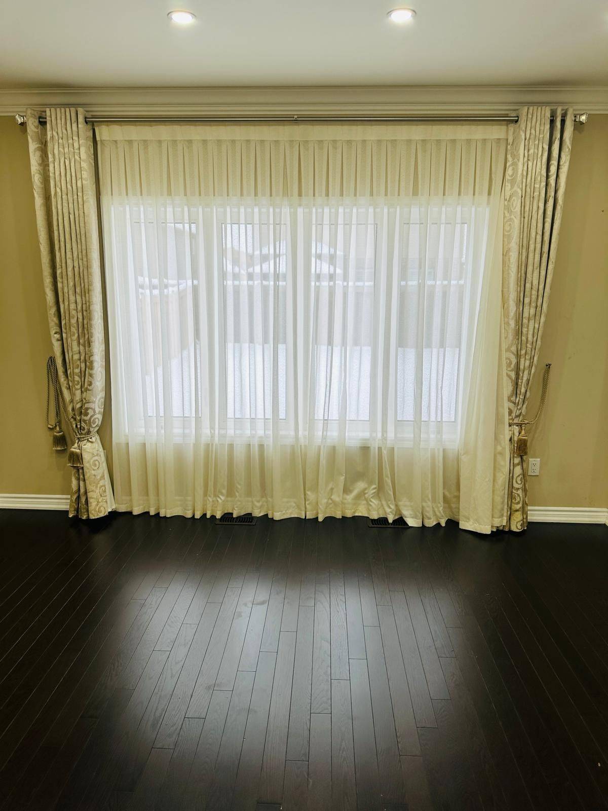 New Tecumseth, ON L9R 0G9,4 Hackett ST