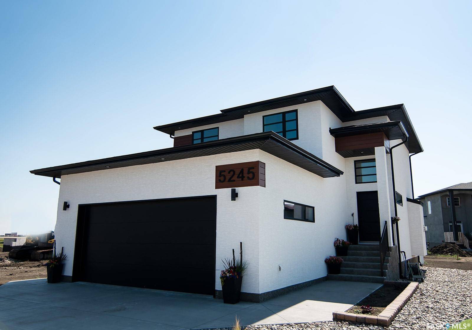 Regina, SK S4V 3T1,5245 Green Quartz BAY