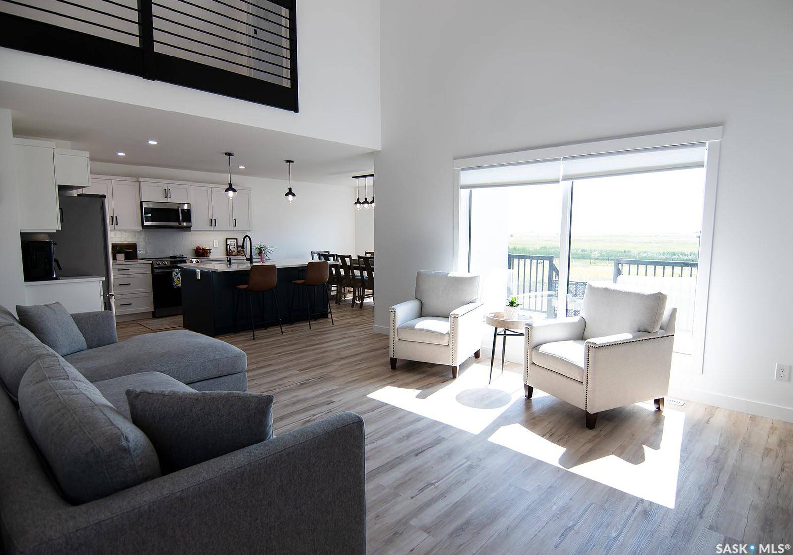 Regina, SK S4V 3T1,5245 Green Quartz BAY