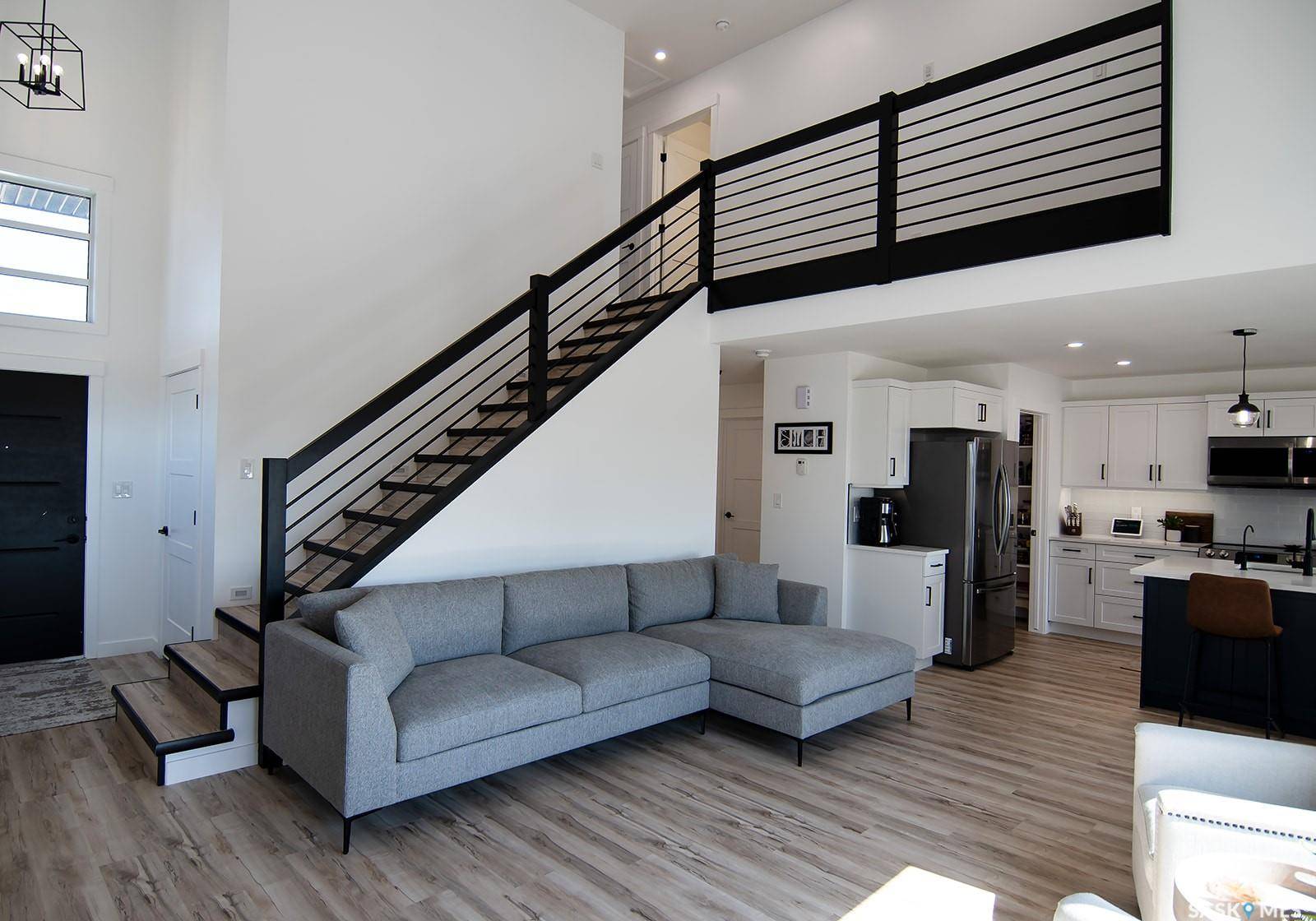 Regina, SK S4V 3T1,5245 Green Quartz BAY