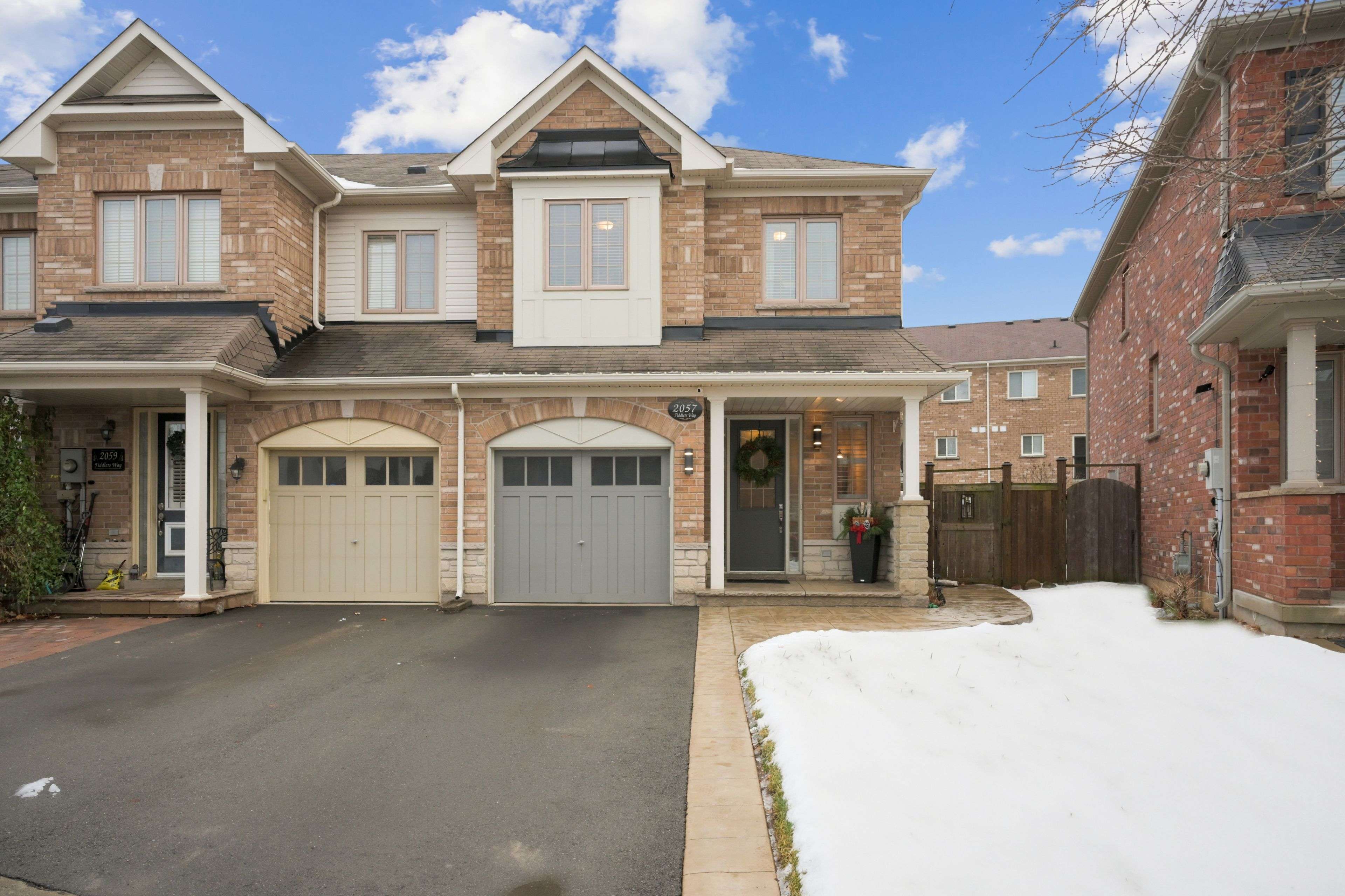 Oakville, ON L6M 0M4,2057 Fiddlers WAY