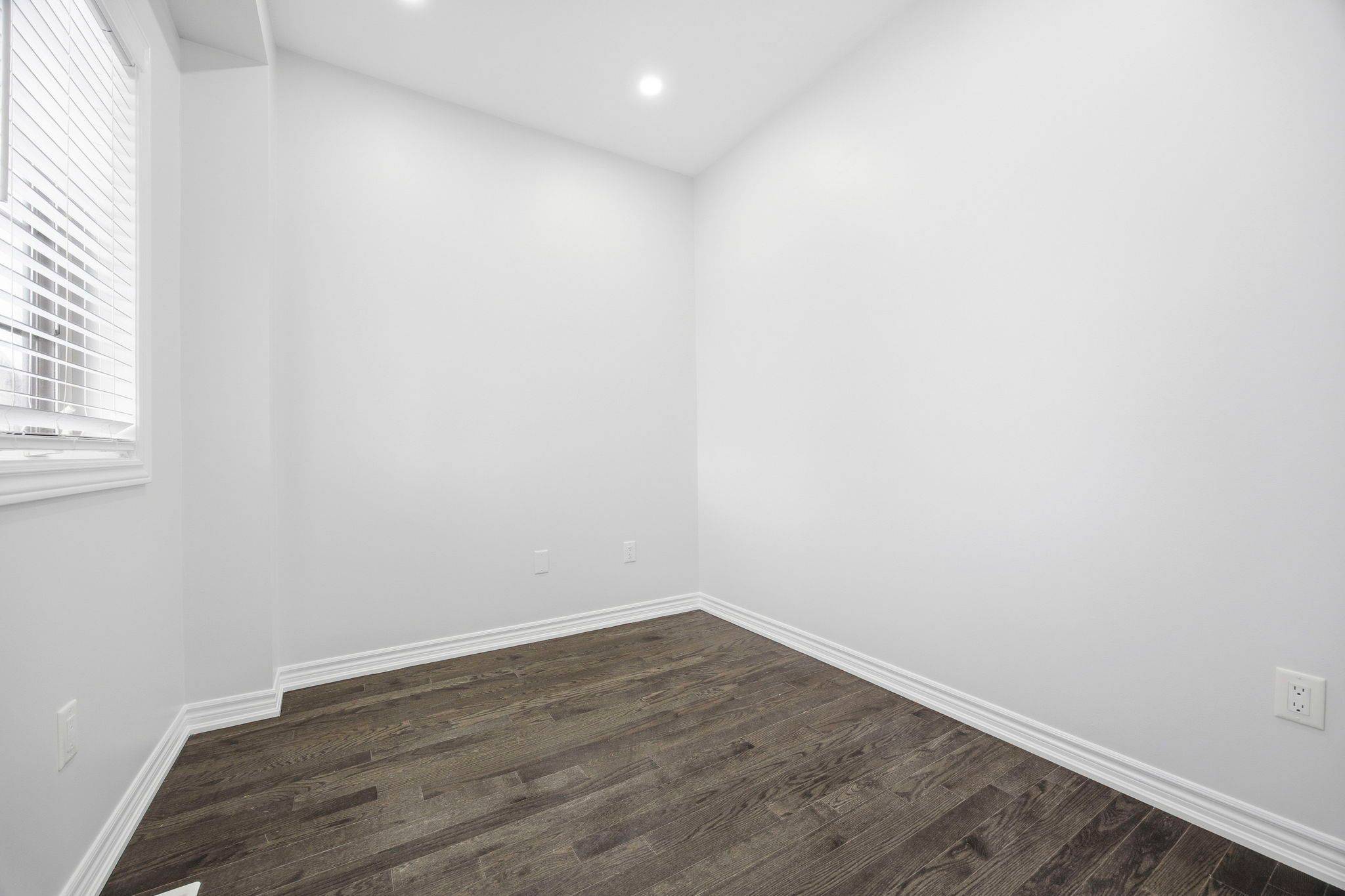 Brampton, ON L7A 4R1,16 Bucksaw ST