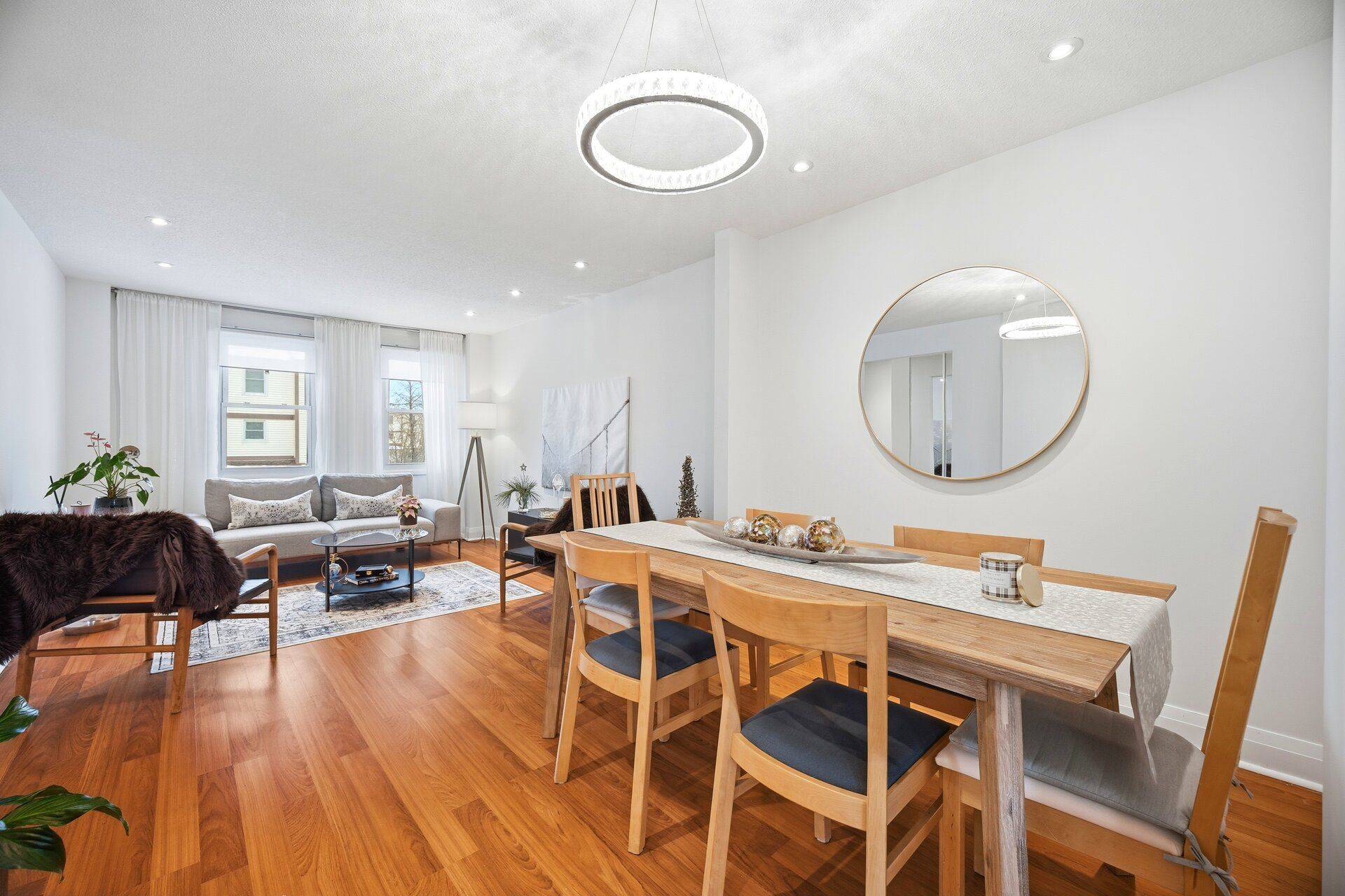 Mississauga, ON L5N 2S5,7340 Copenhagen RD #43