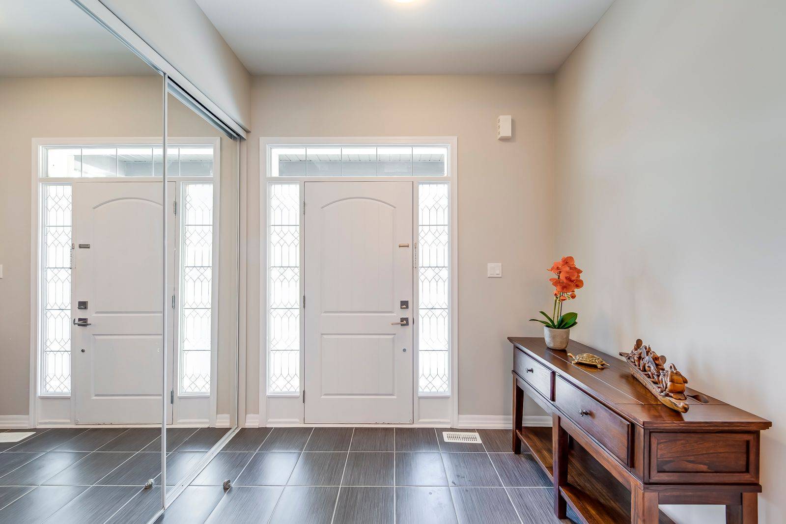 Oakville, ON L6M 5J9,3302 Jacob WAY