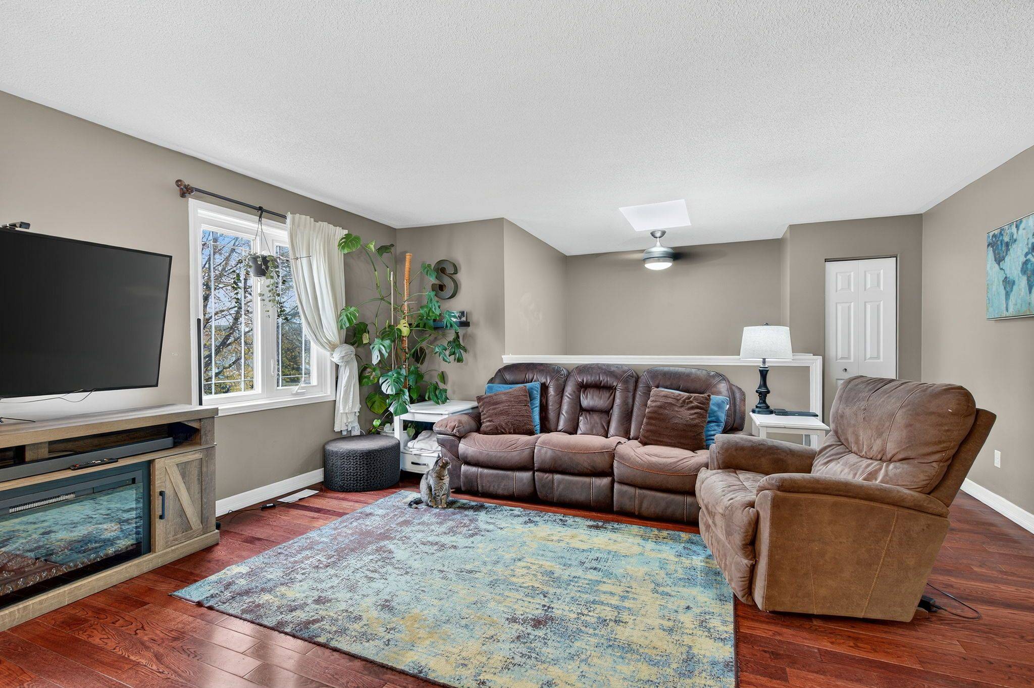 Loyalist, ON K0H 1G0,1 Heritage DR