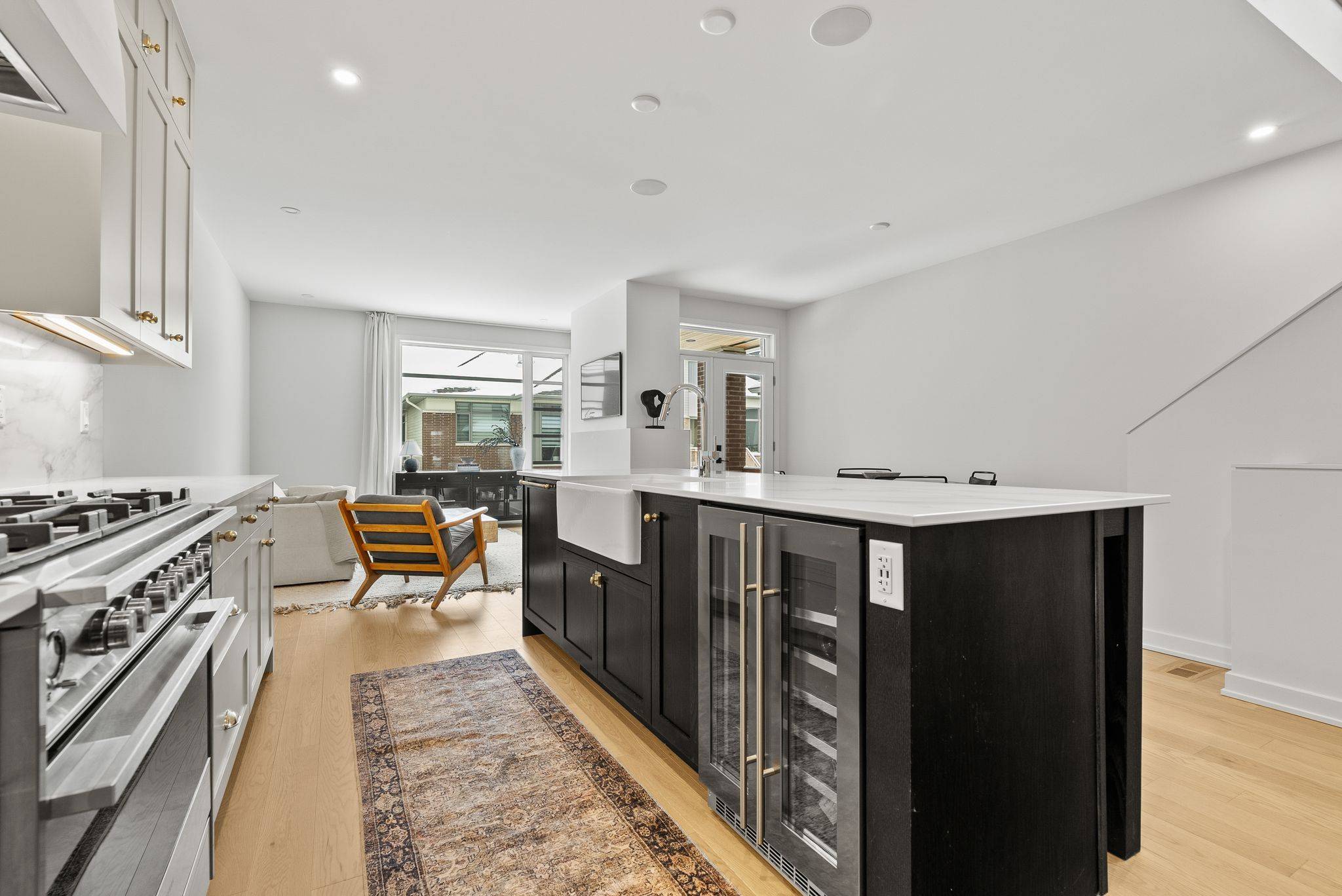 Blossom Park - Airport And Area, ON K1X 0K5,687 Honeydew ST