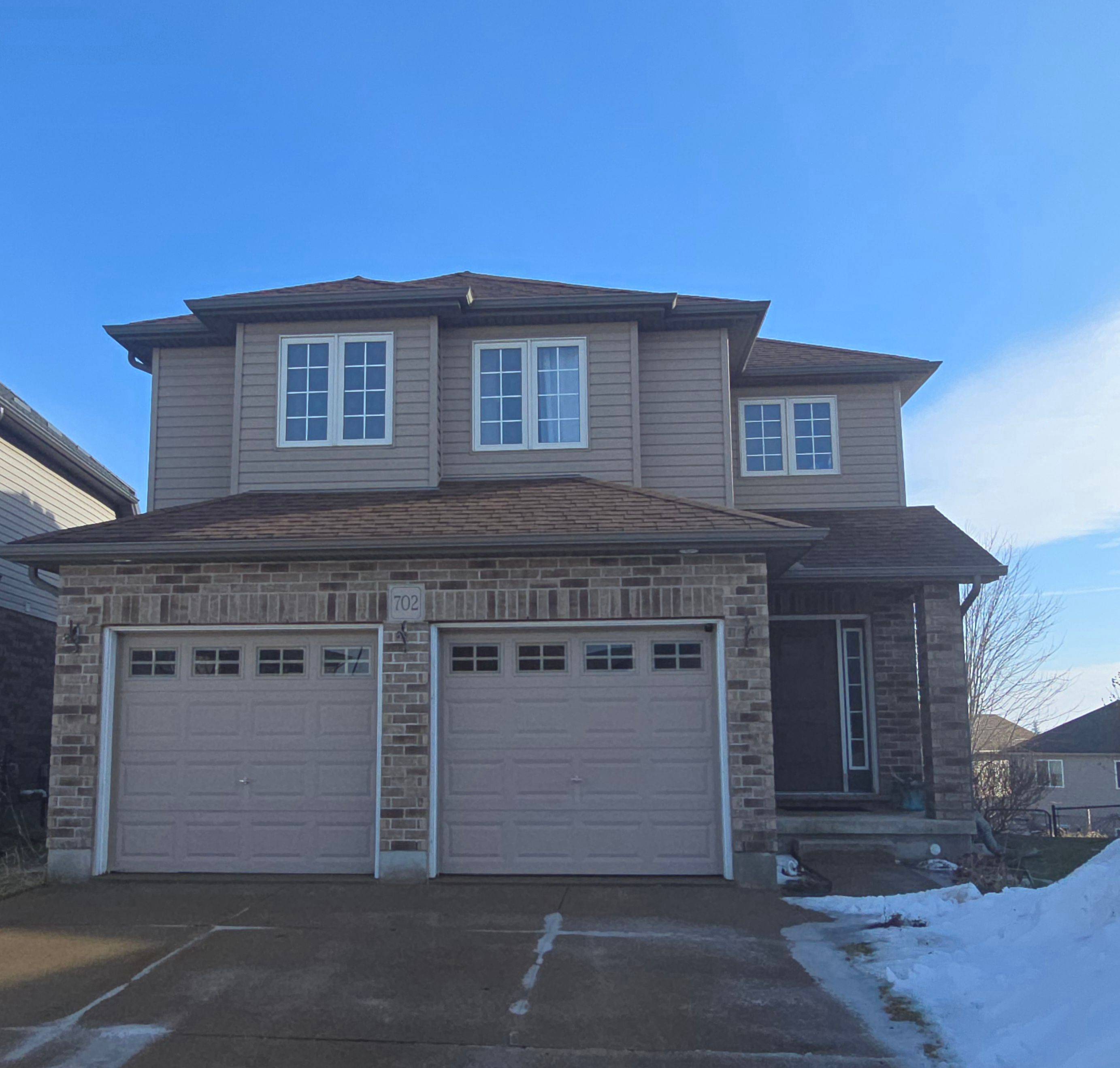 Woodstock, ON N4V 0B1,702 Frontenac CRES