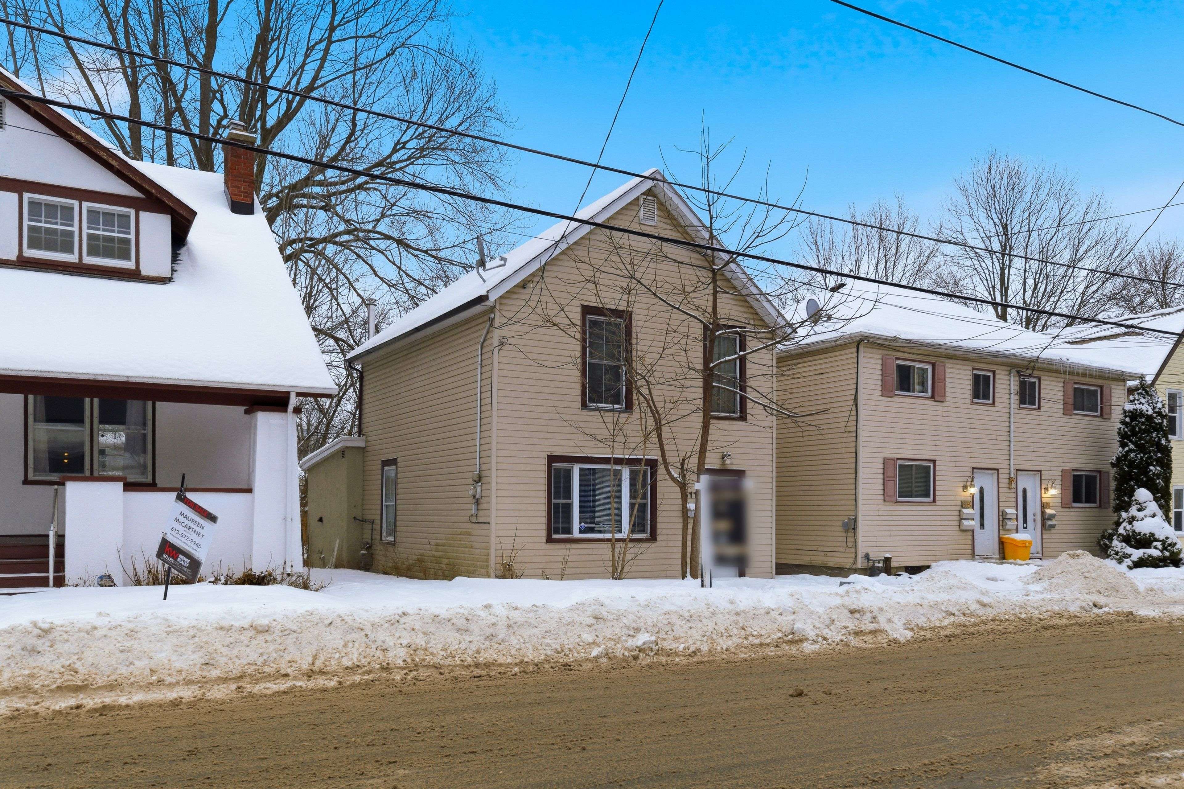 Kingston, ON K7L 3Z9,511 Victoria ST