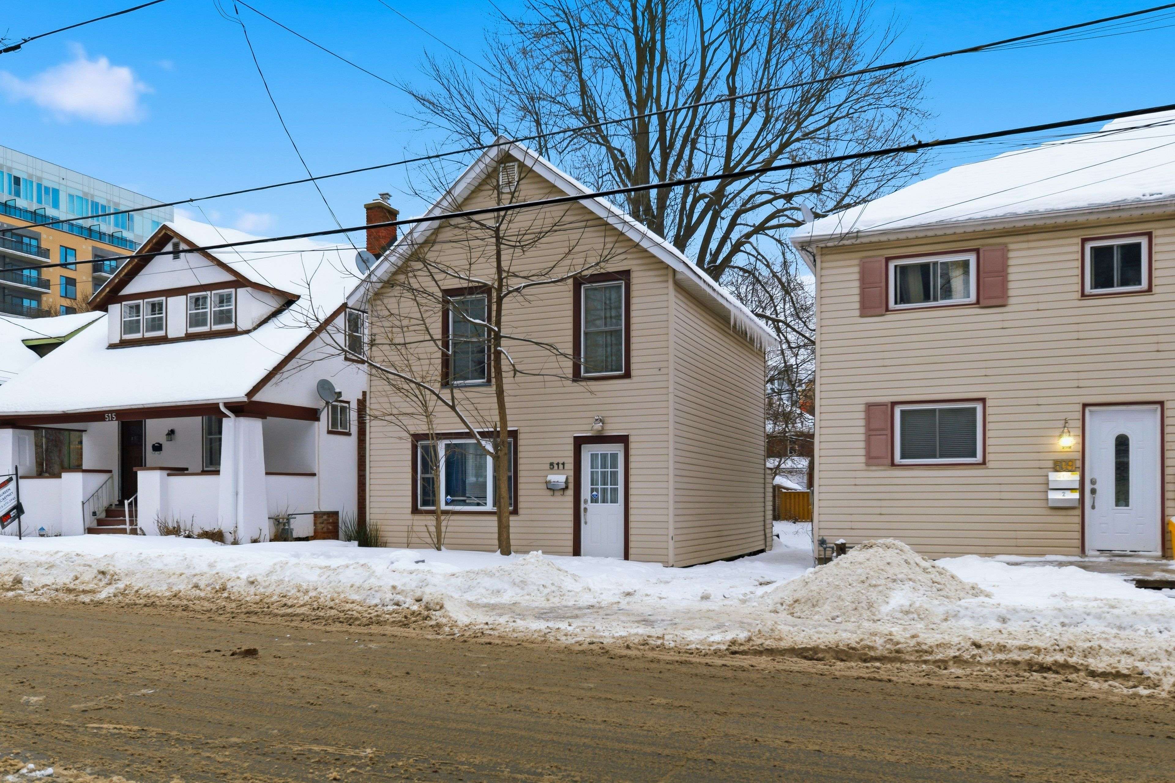 Kingston, ON K7L 3Z9,511 Victoria ST